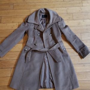 Tahari wool winter coat like new size 10